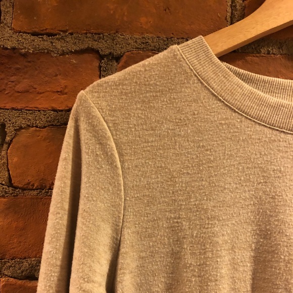 Alo Yoga Tan Long Sleeve Top Size XS - Picture 5 of 8